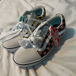 NWT 7.5 womens 6 mens vans